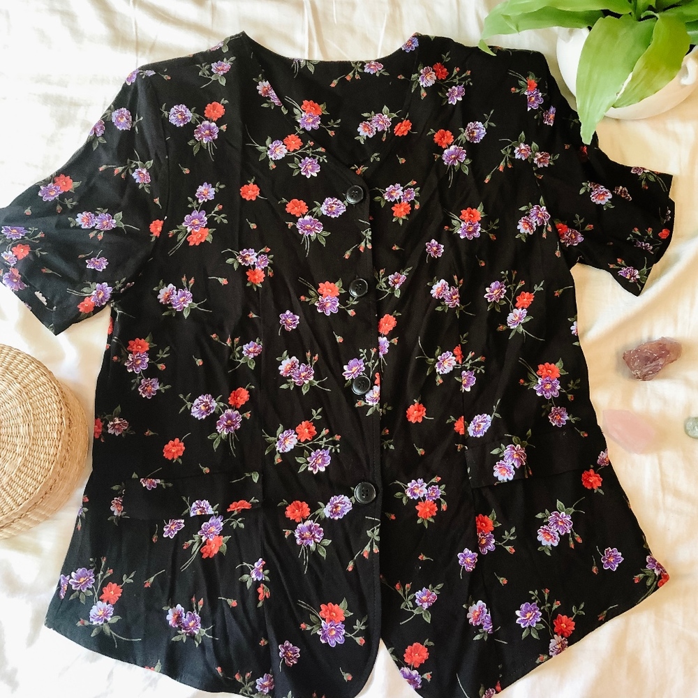 Vintage Button-up Short Sleeve Floral Shirt